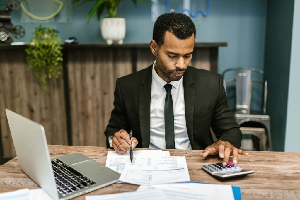 تحلیل و گزارش دهی مالی
