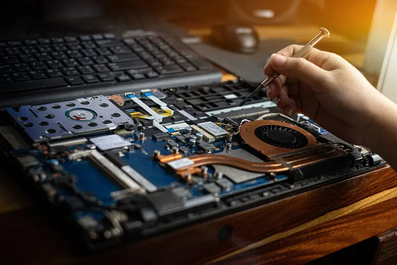 بررسی ظرفیت حافظه از طریق تنظیمات بایوس (BIOS/UEFI)